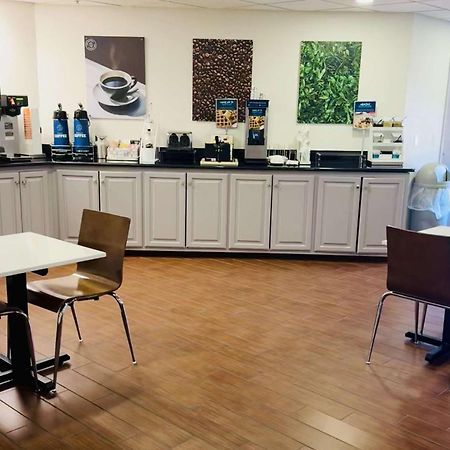 Clarion Pointe Albemarle Hotel Ngoại thất bức ảnh