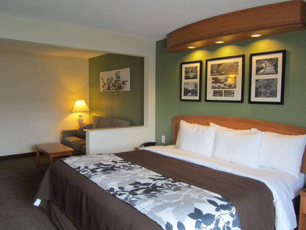 Clarion Pointe Albemarle Hotel Ngoại thất bức ảnh