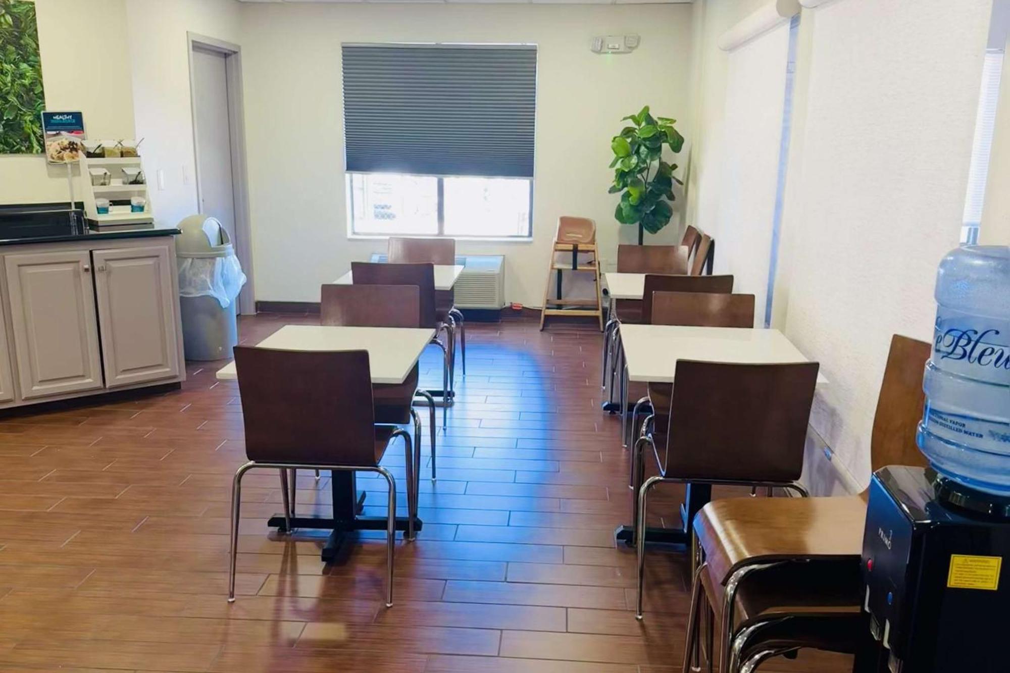 Clarion Pointe Albemarle Hotel Ngoại thất bức ảnh