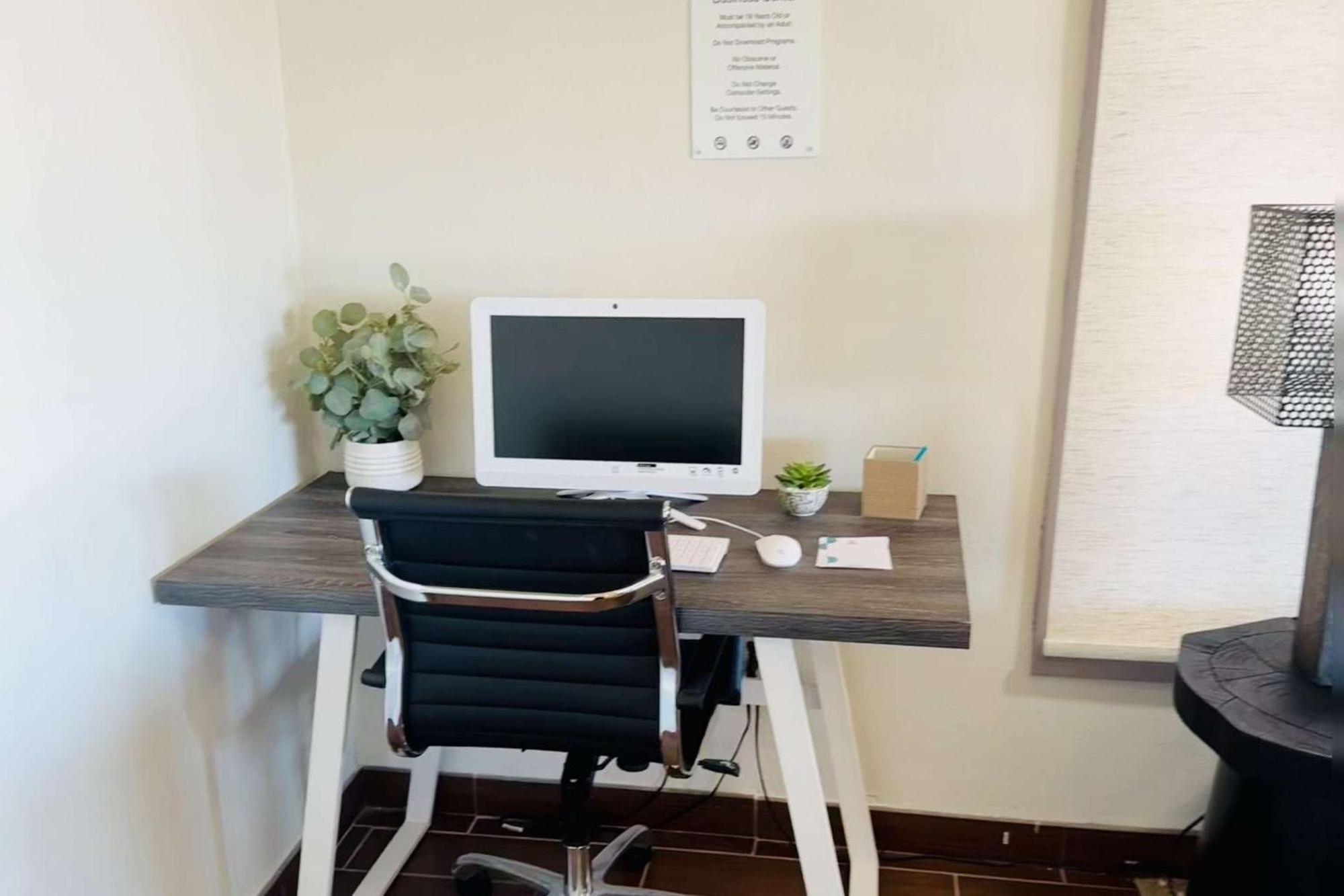 Clarion Pointe Albemarle Hotel Ngoại thất bức ảnh