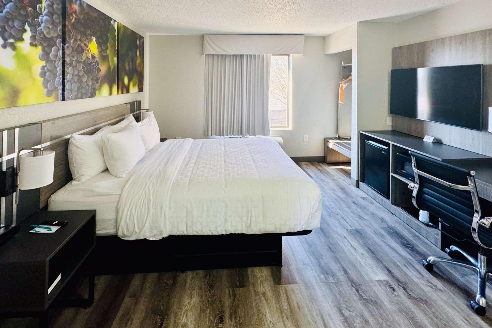 Clarion Pointe Albemarle Hotel Ngoại thất bức ảnh
