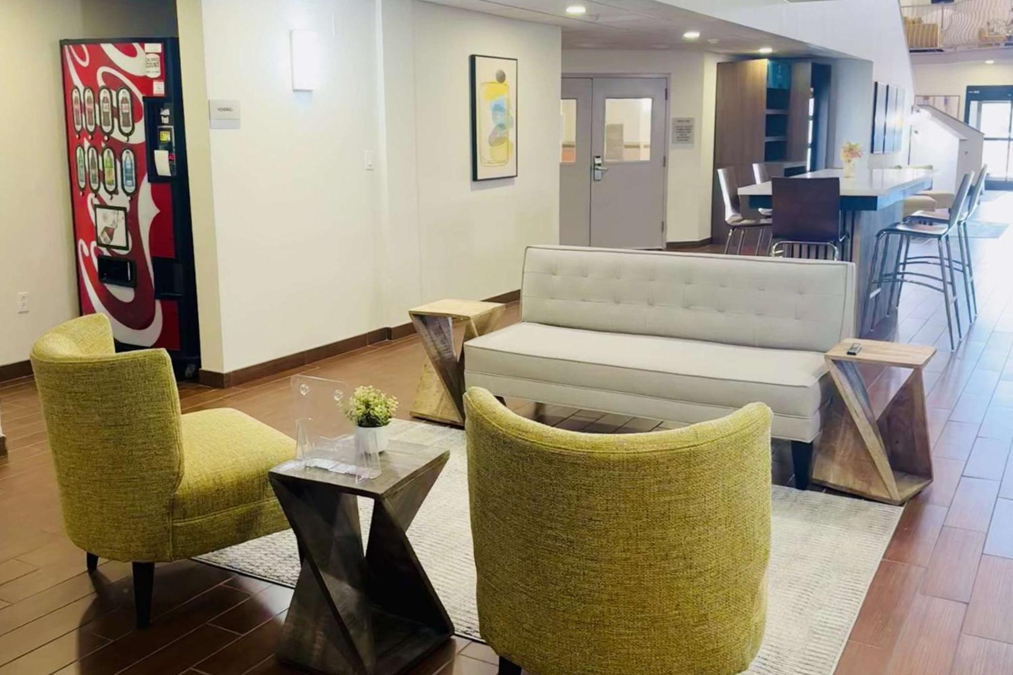 Clarion Pointe Albemarle Hotel Ngoại thất bức ảnh