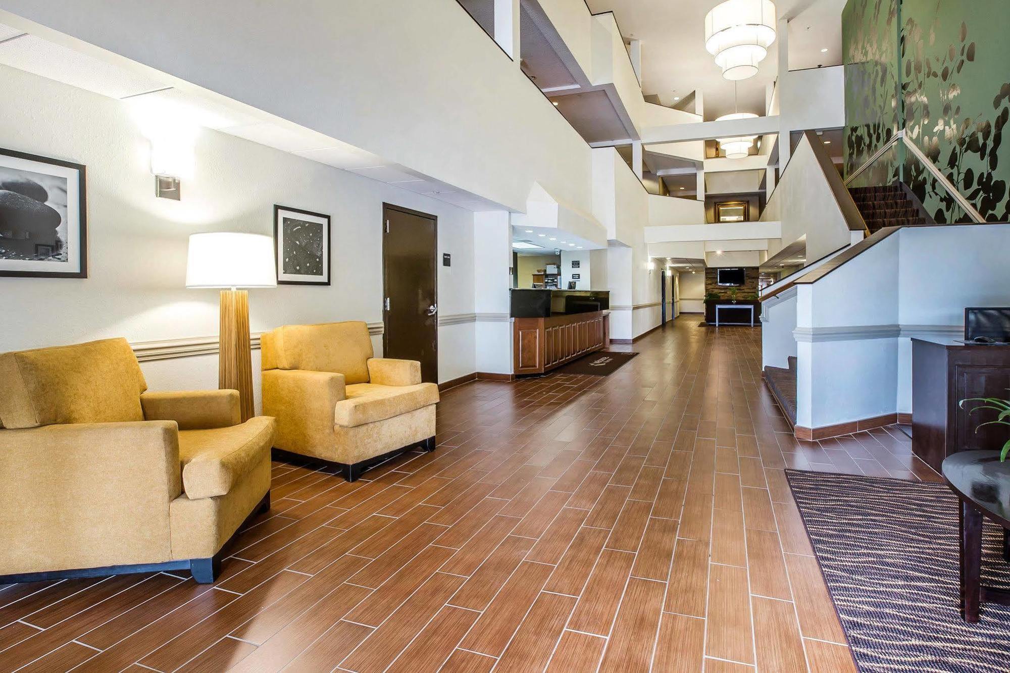 Clarion Pointe Albemarle Hotel Ngoại thất bức ảnh