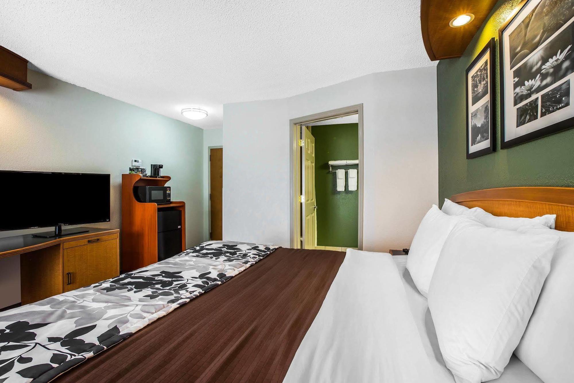 Clarion Pointe Albemarle Hotel Ngoại thất bức ảnh